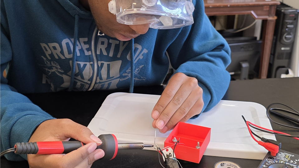 Conductor-Insulator Tester